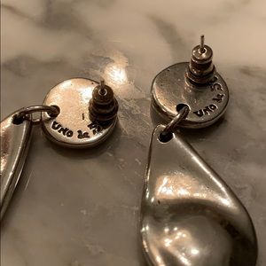 UNO de 50 Jewelry - Uno De 50 Earrings UNO de 50 Jewelry - Uno De 50 Earrings